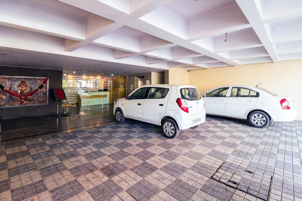 Hotel Oriva Vinflora Residency - Nr Lv Prasad Hospital, Banjara Hills à Haïdarabad Extérieur photo